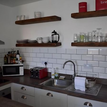 Edina Place -Lovely Central One Bedroom Apartment Edinburg Exteriör bild