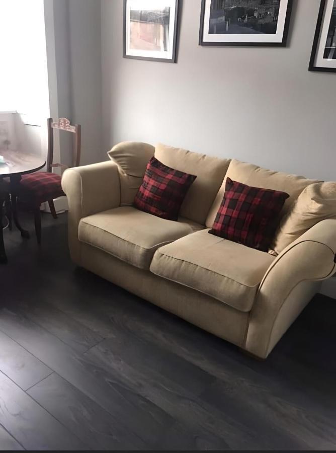 Edina Place -Lovely Central One Bedroom Apartment Edinburg Exteriör bild